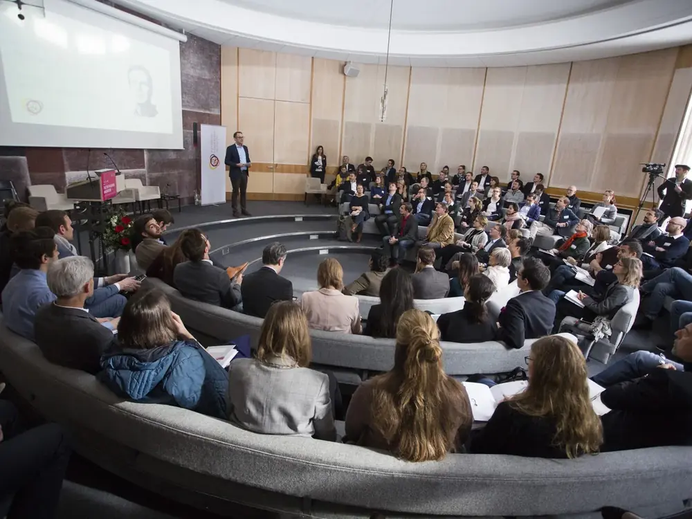 Keynote in front of leaders in the auditorium in Tutzing