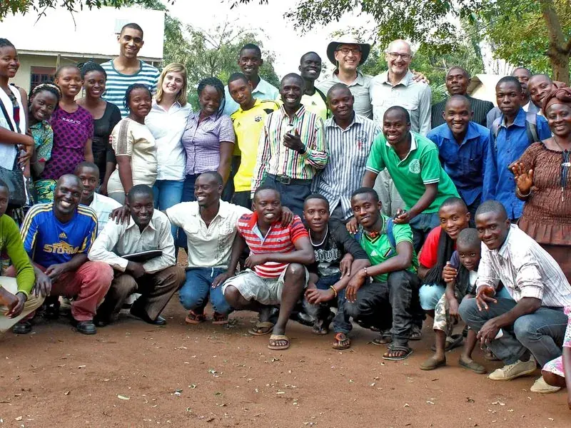Gruppenbild der Exkursion in Uganda